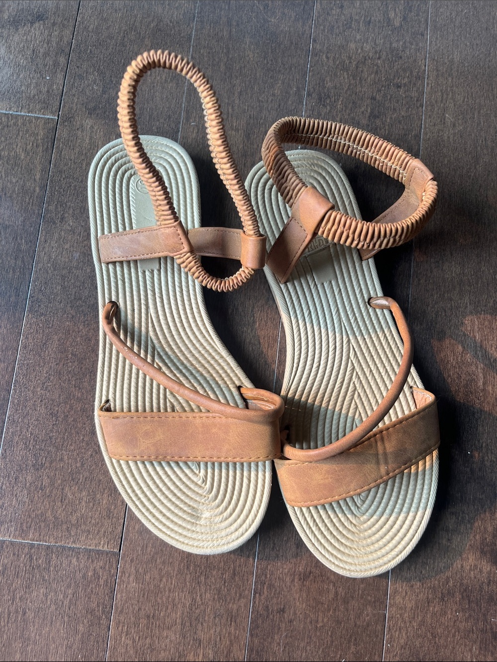 Women's Tan Elastic-Strap Sandals - Stylish Everyday Comfort